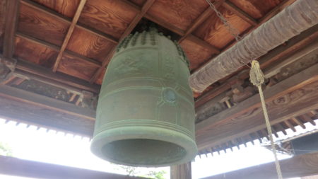 お寺の梵鐘（ほんしょう）