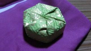 ねじり香合