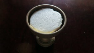 発泡スチロールもお仏飯器にセット。