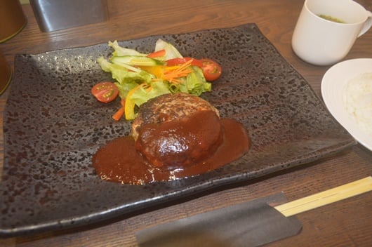 藝術喫茶清水温泉の豆腐ハンバーグ