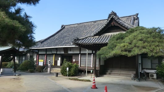 丸亀遍照寺の本堂