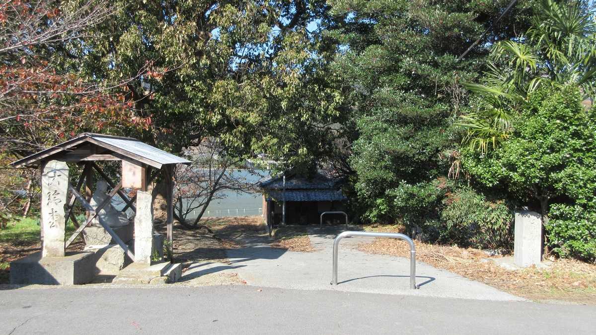 番外霊場の七仏寺。弥谷寺と曼荼羅寺の間にある