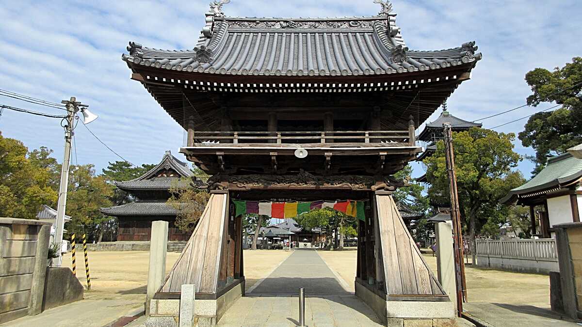 Zentsuji temple chumon